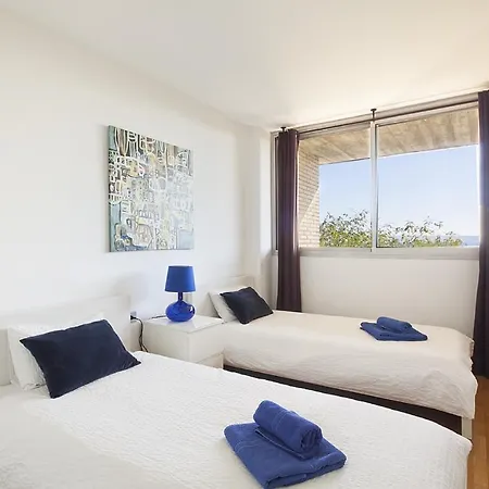 Olimpica Skyline Apartment *