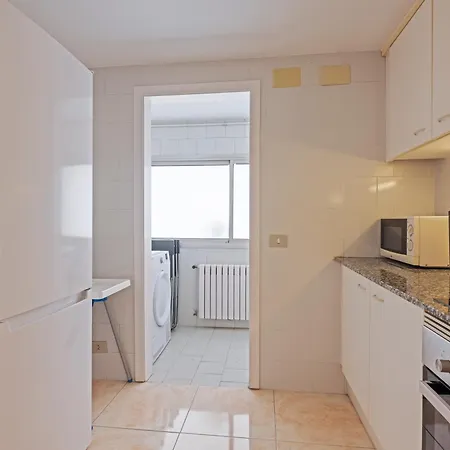 Olimpica Skyline Apartment *